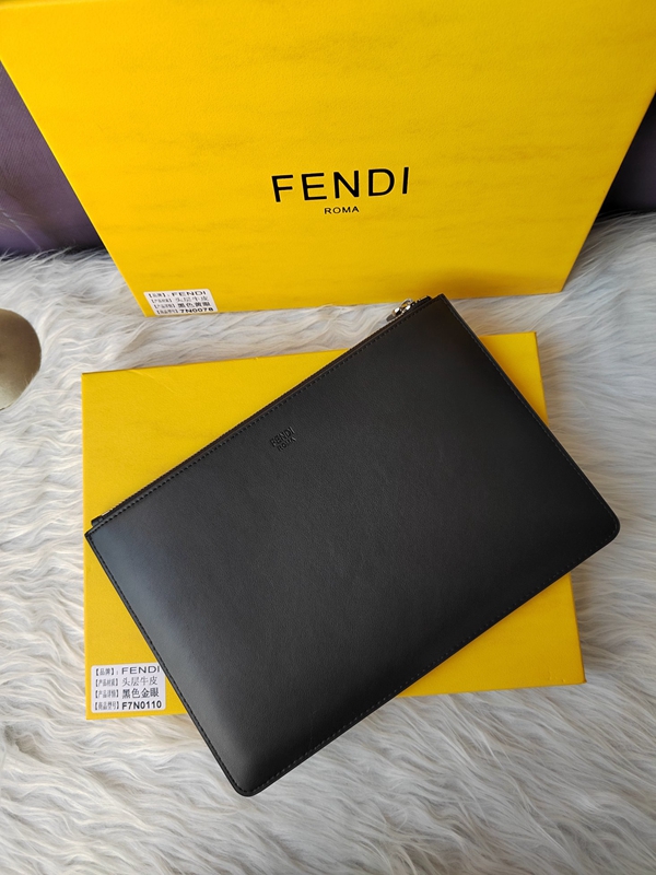 超激安ブランド財布偽物背面デザイン